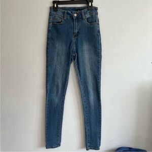 Wet Seal Girls Size 5 Dark Wash Skinny Jeans